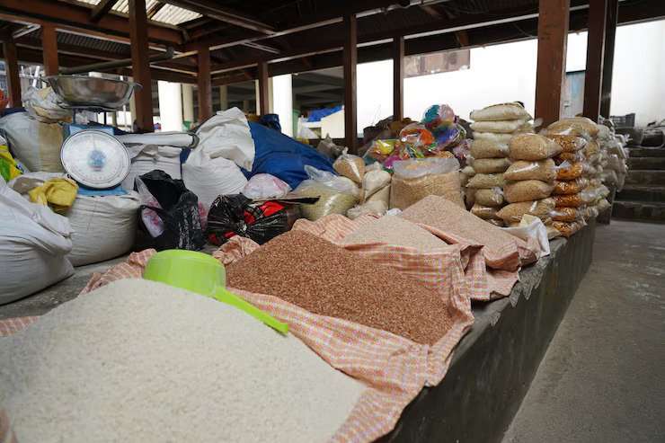 people working arketplace